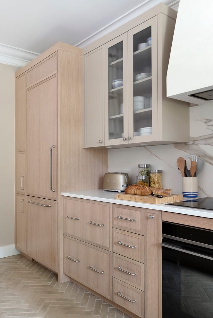 Oak two tone kitchen with white quartz countertops